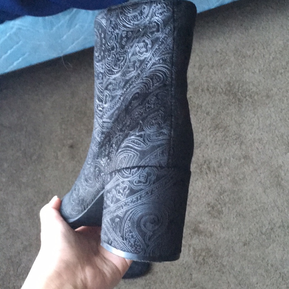 Velour booties - Picture 4 of 4